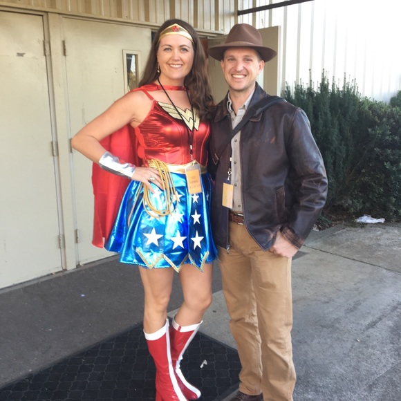 Meet your Posher, Jeannie - Picture 3 of 8